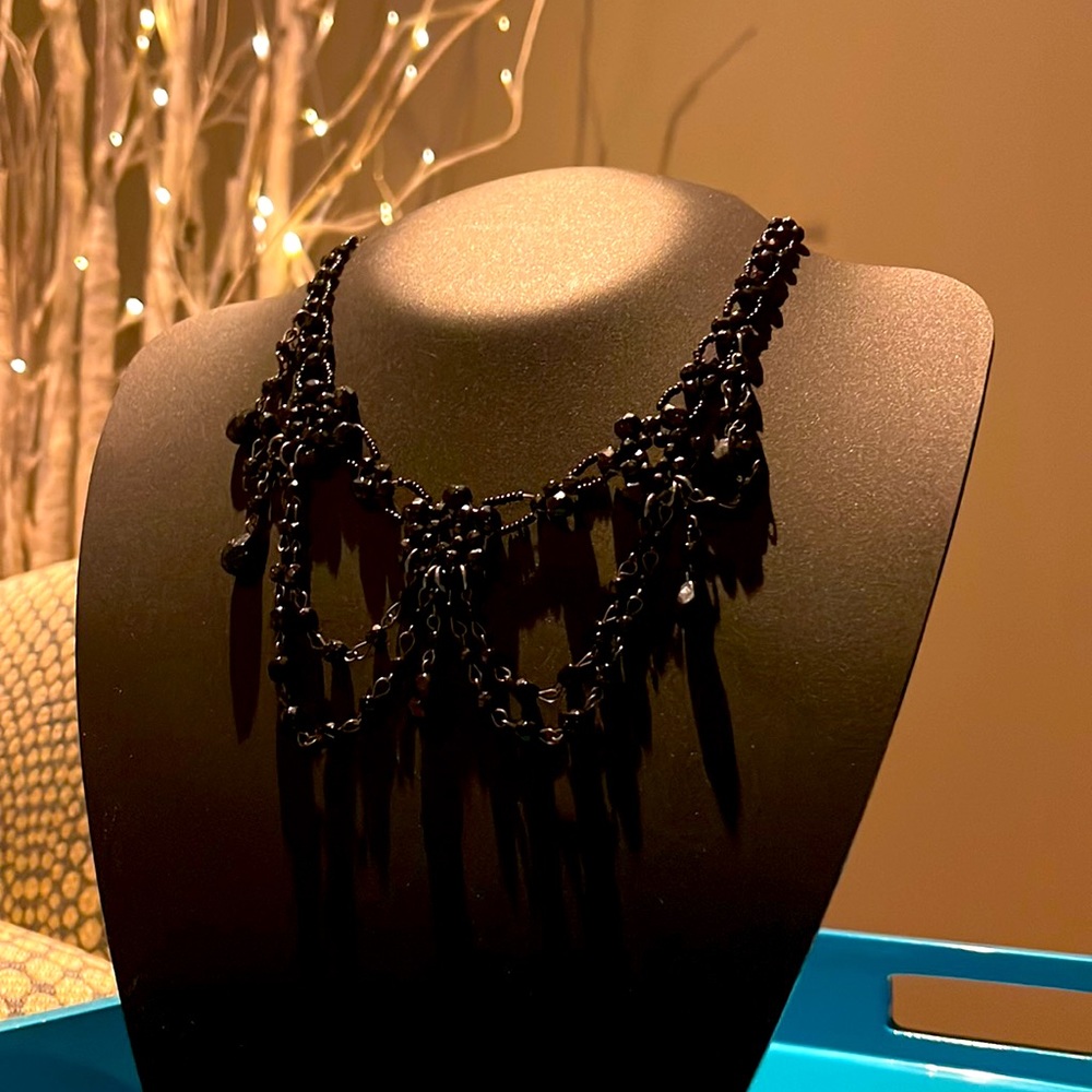 Festive Elizabethan Choker - Picture 5 of 5